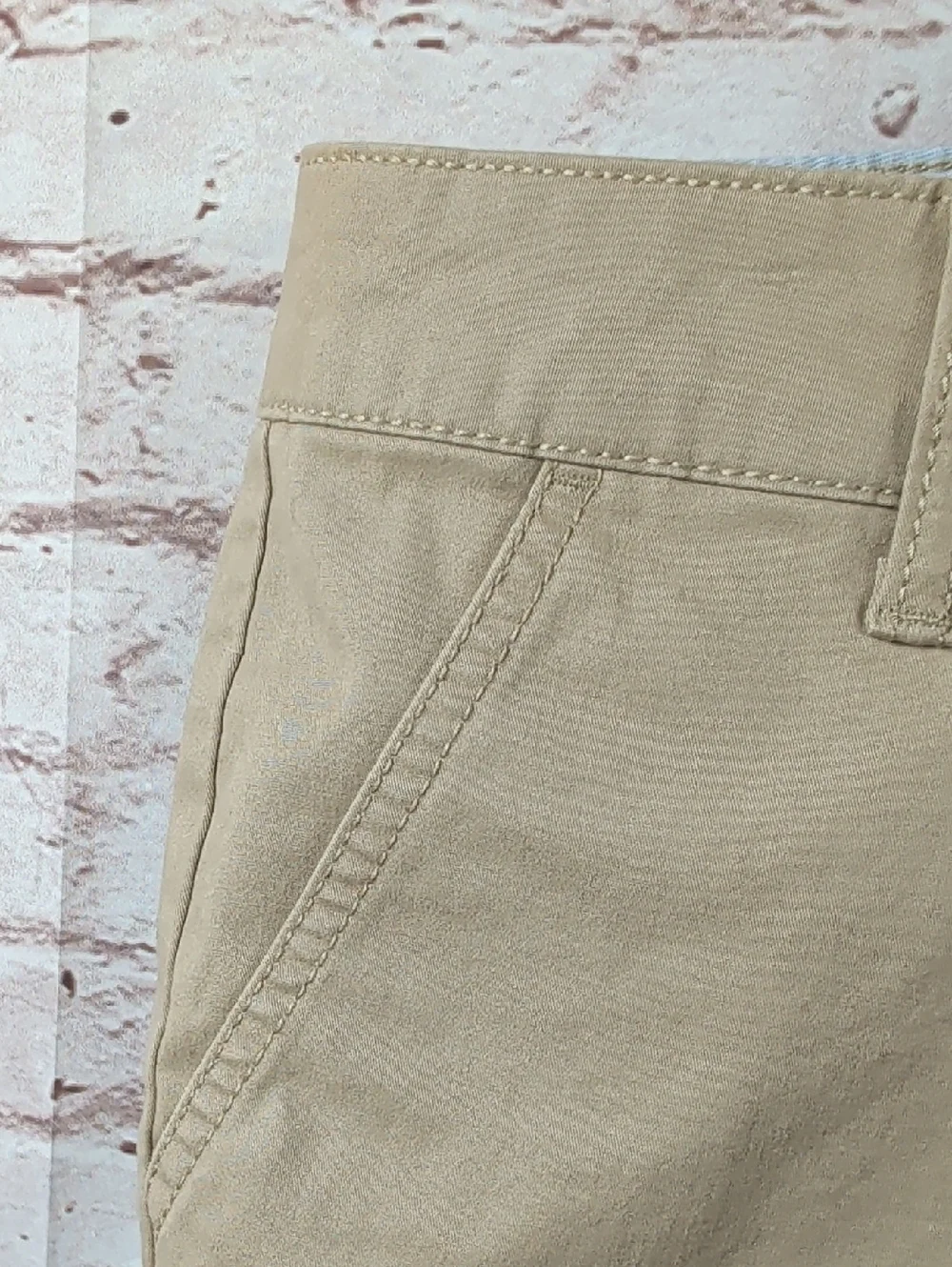 SO Short Shorts Khaki Casual Size 11 NWT - Picture 3 of 6